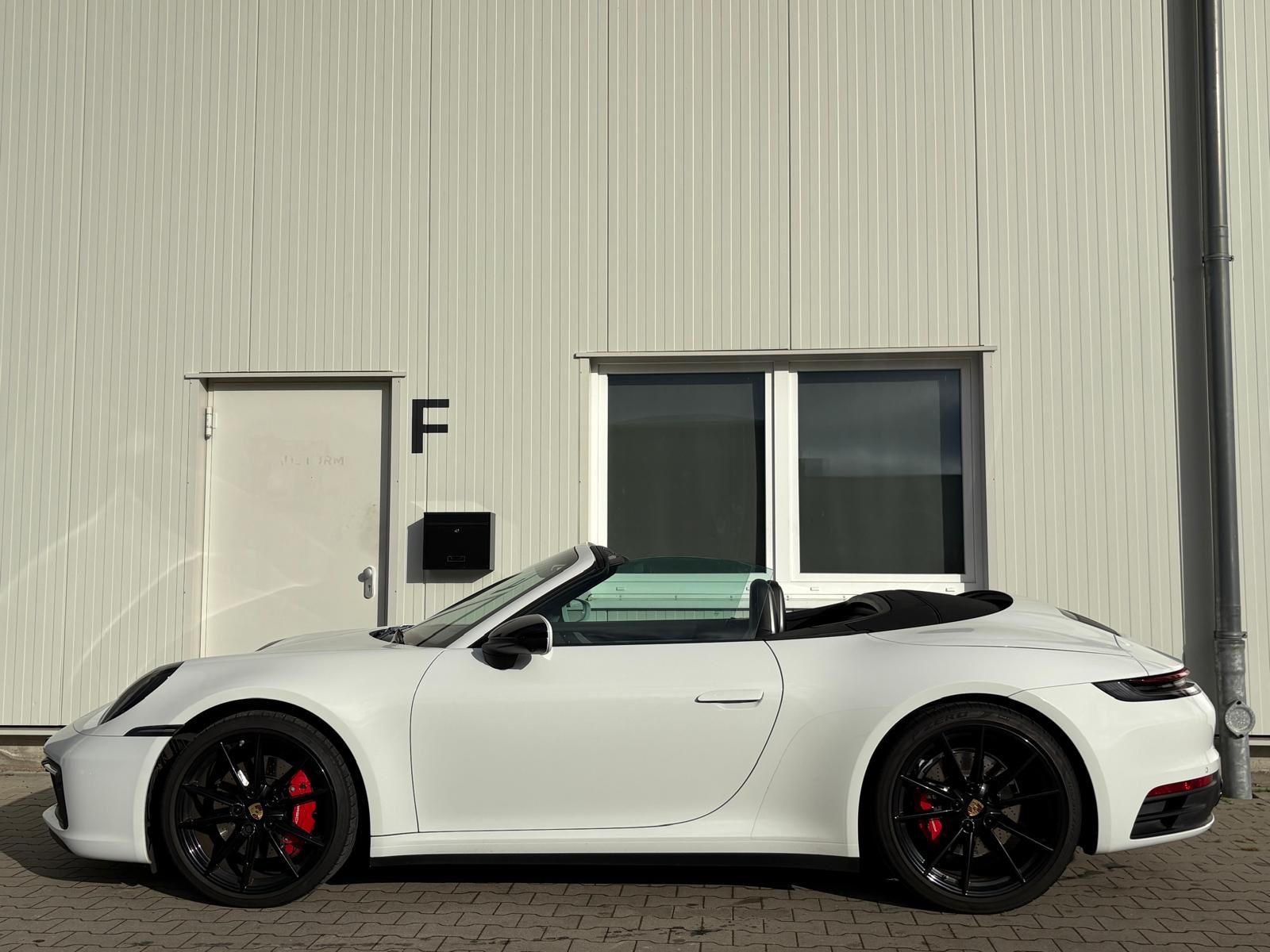 Porsche 992 S Cabrio - Samsaru's Car Outlet