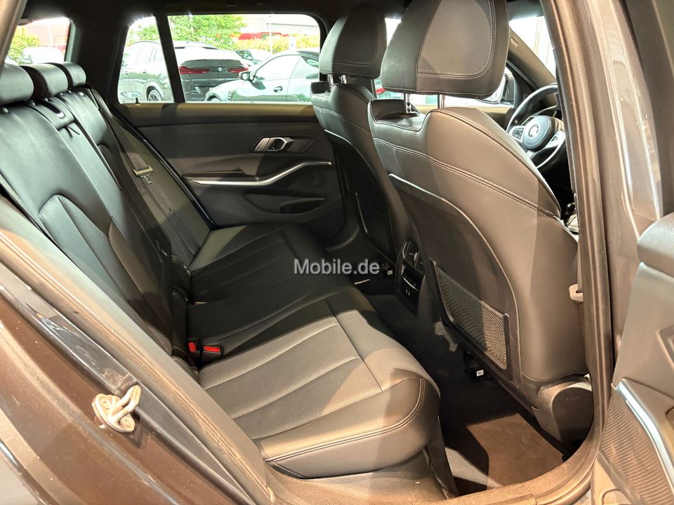 BMW 320i Touring M Sport Auto - Samsaru's Car Outlet