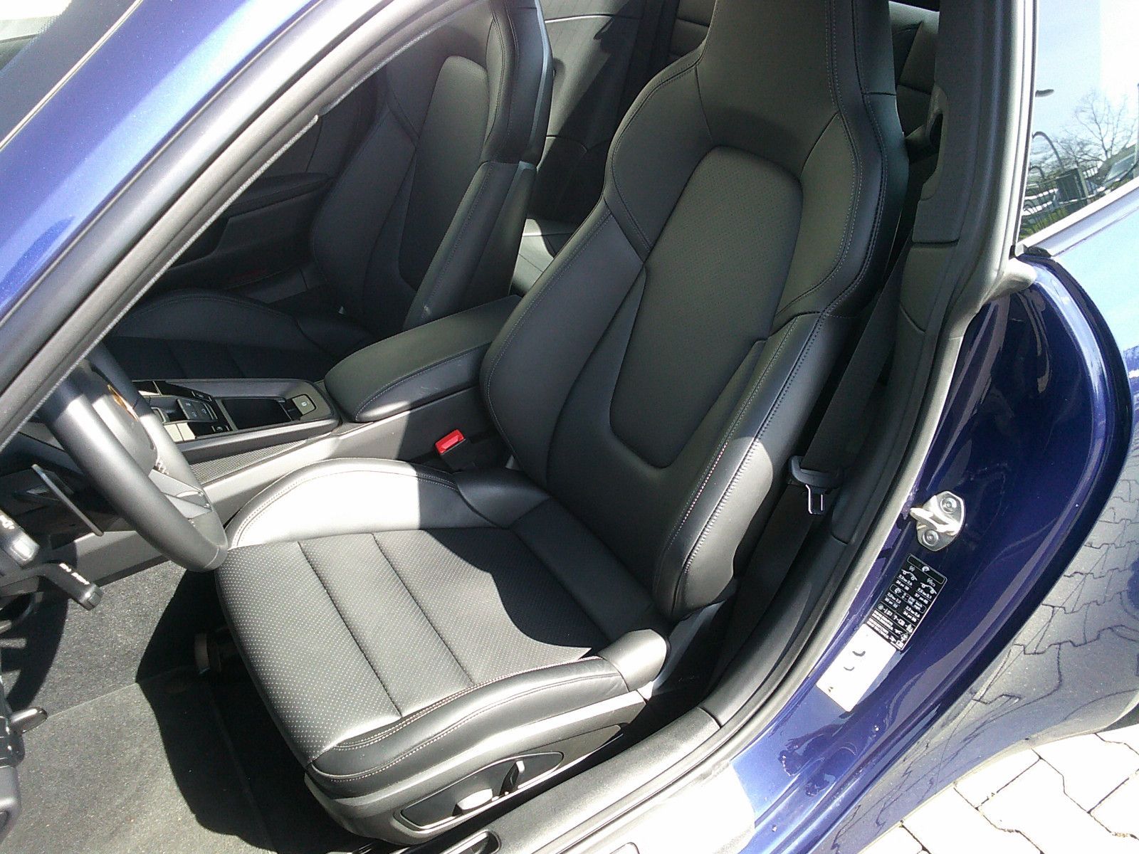 Porsche 992 / 911 Carrera GTS - Samsaru's Car Outlet
