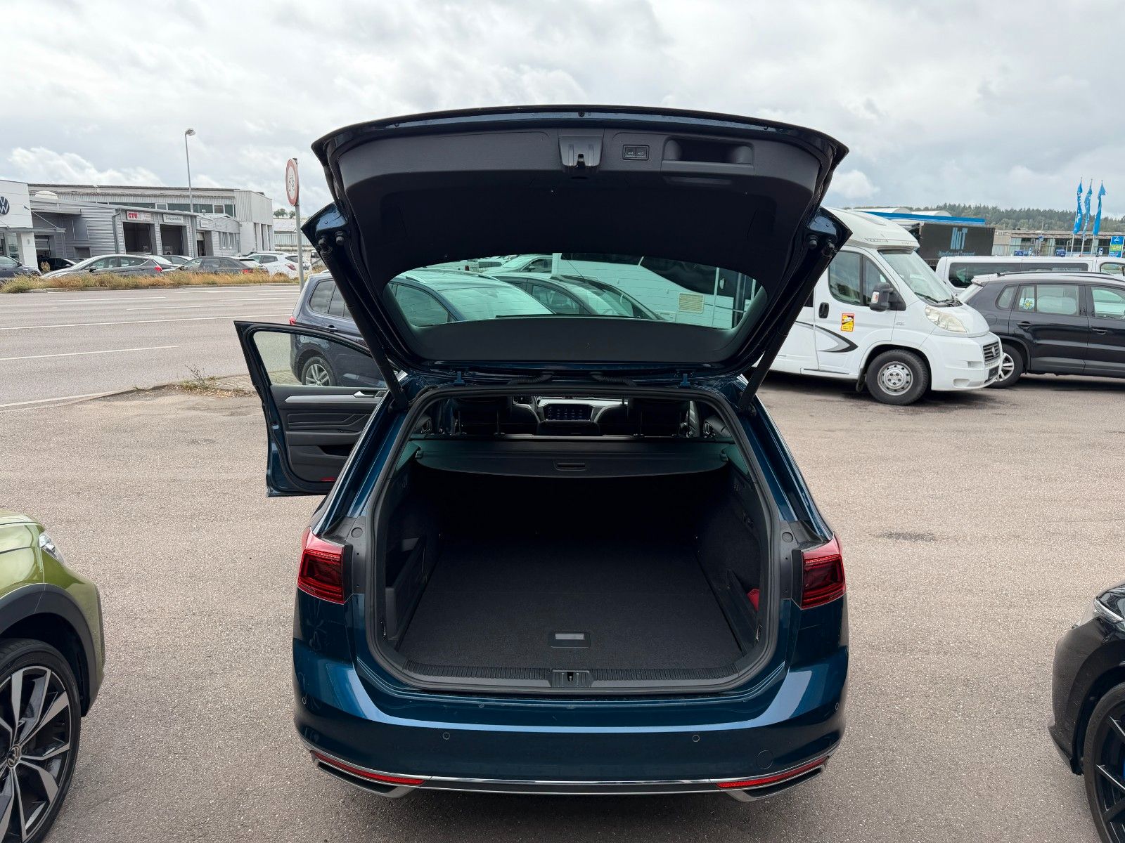 Volkswagen Passat Variant GTE*PANO*ACC*360°*AHK*Virtual