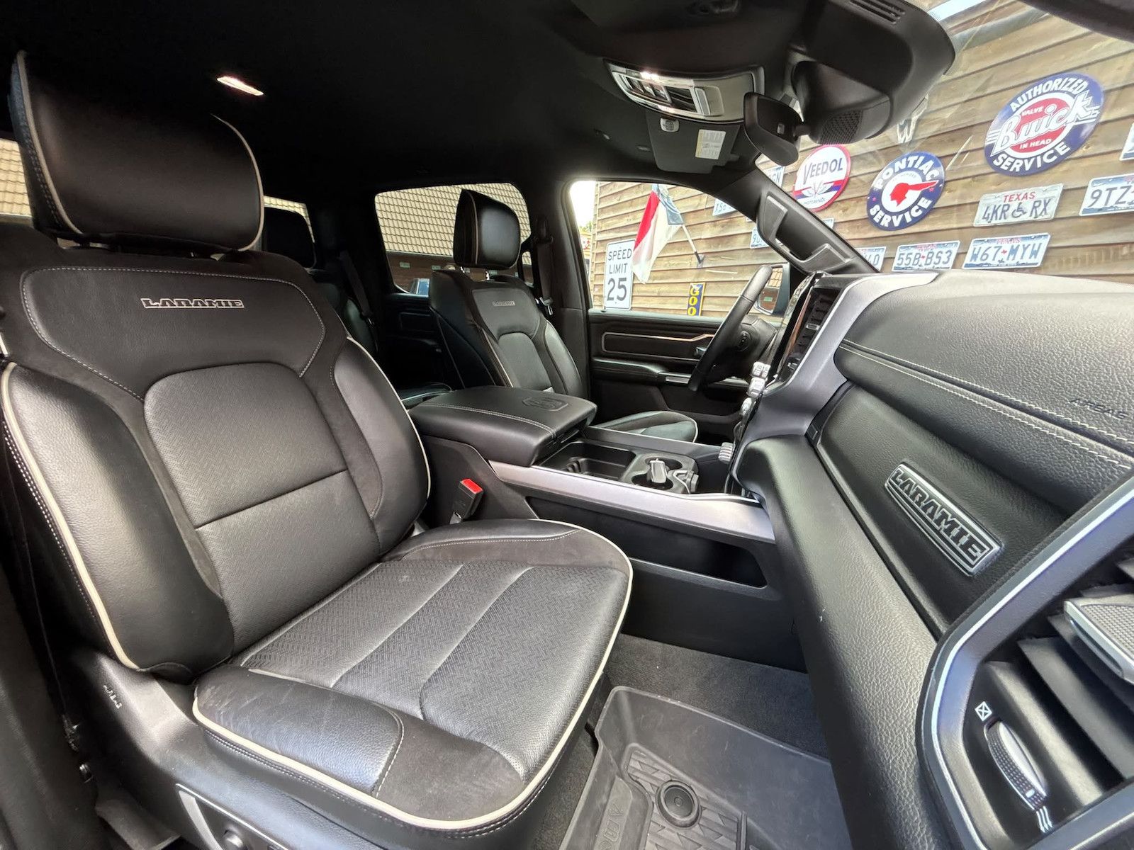 Dodge RAM 1500 Laramie Night Rambox 360° Alpine LPG