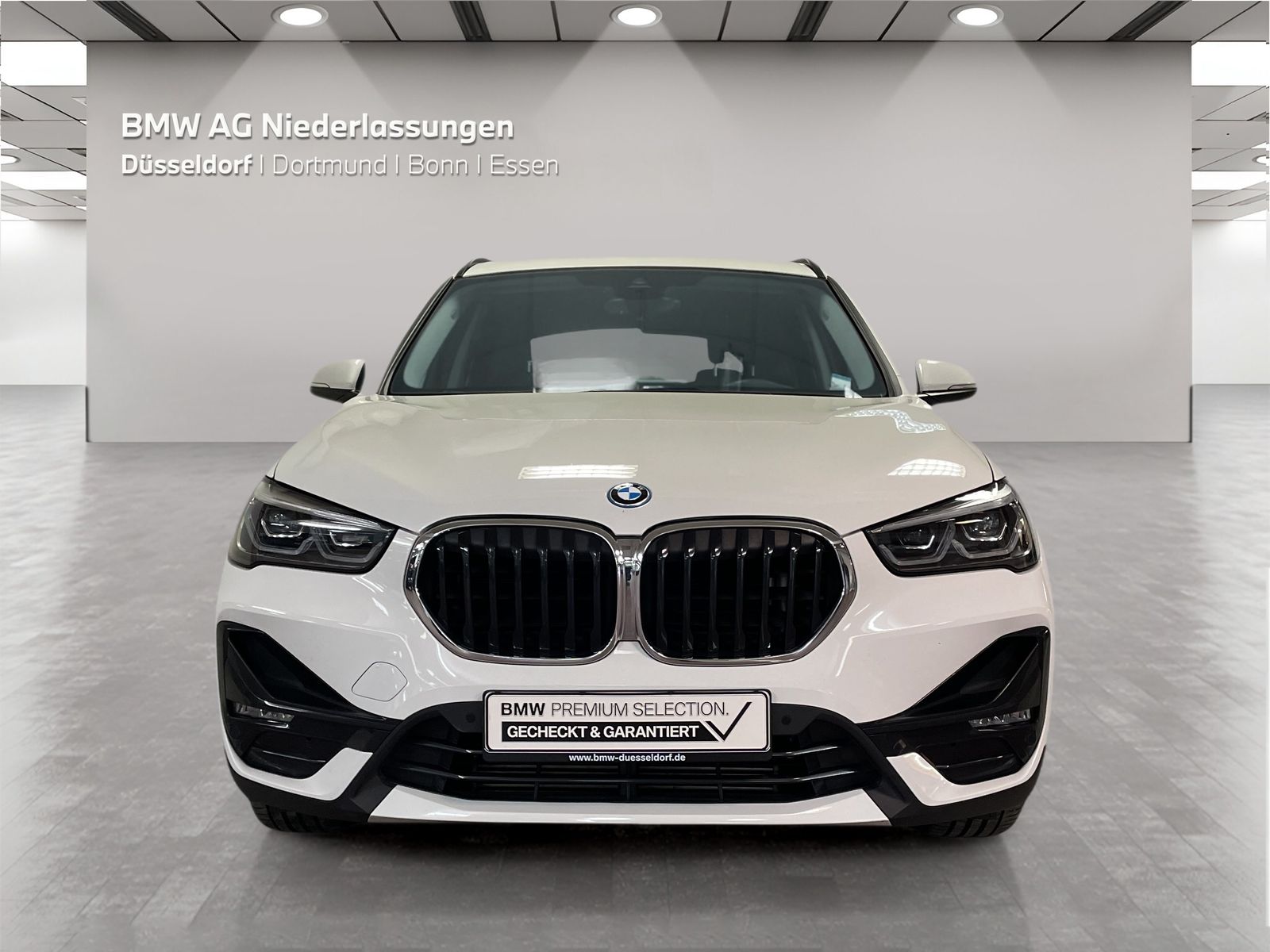 BMW X1 xDrive25e Sport Line - Samsaru's Car Outlet
