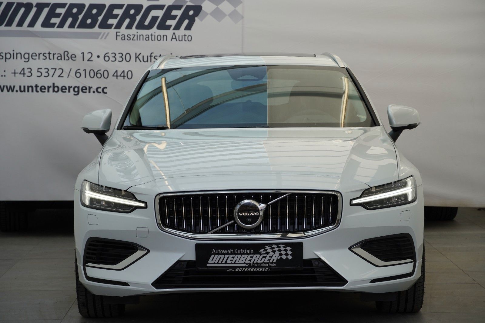 Volvo V60 Kombi Plus Bright Recharge Plug-In Hybrid AW