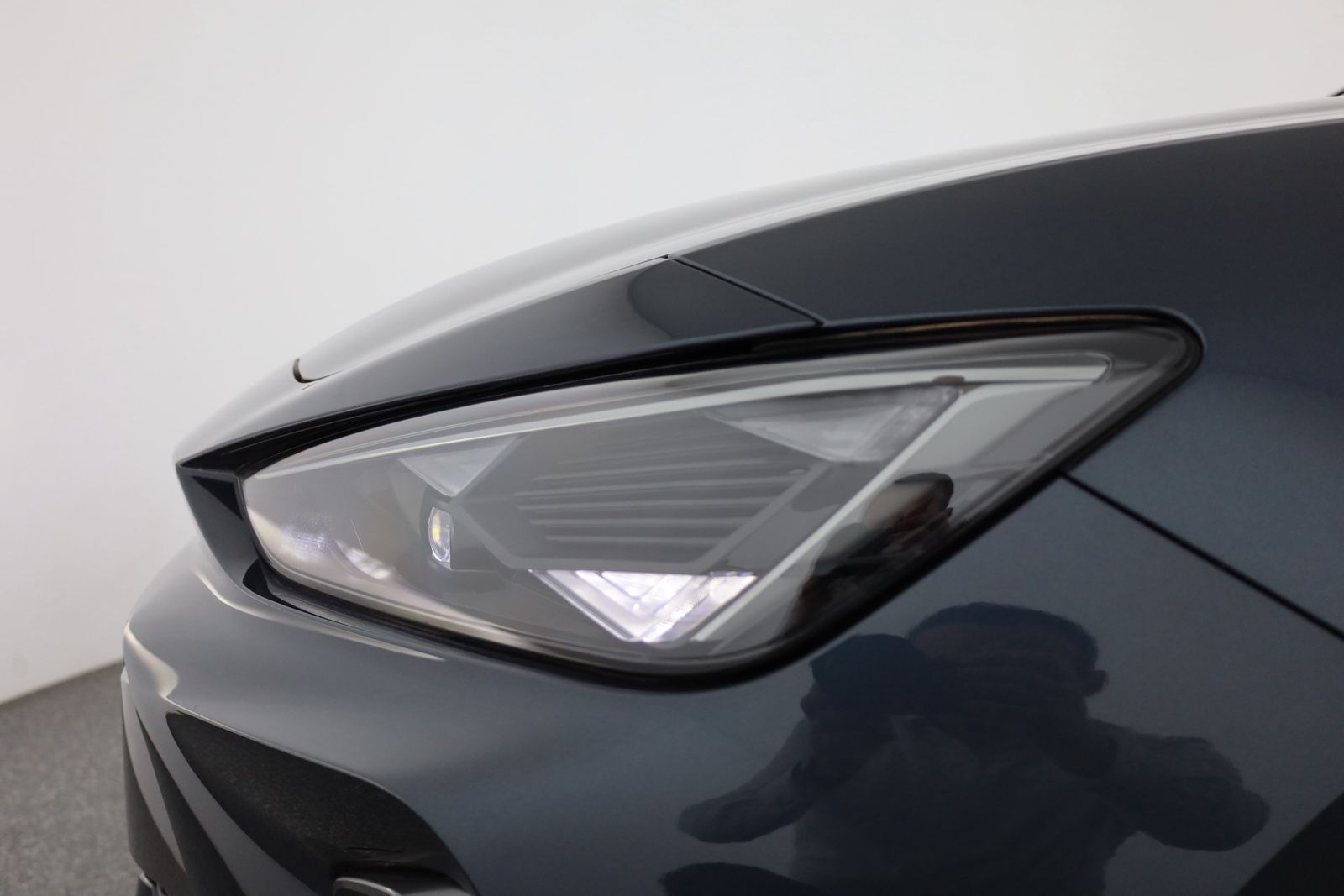 Cupra Leon ST 2.0 TDI DSG - Samsaru's Car Outlet