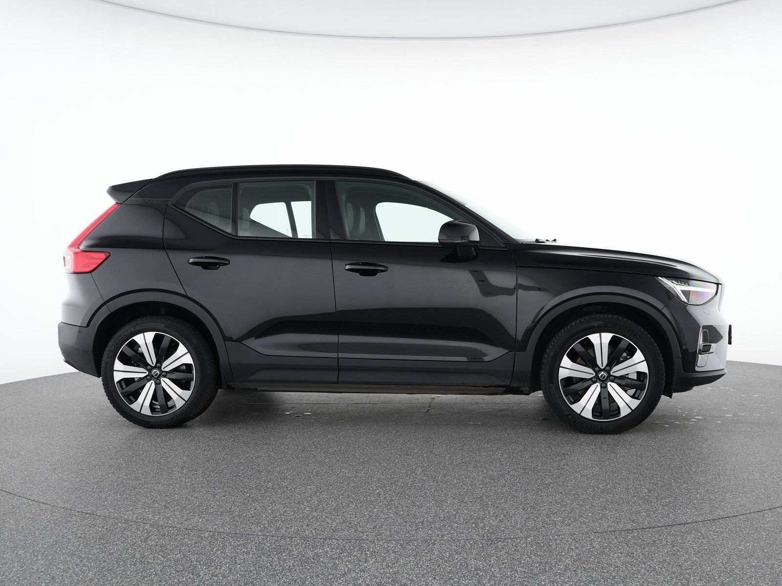 Volvo XC40 Recharge Ultimate - Samsaru's Car Outlet