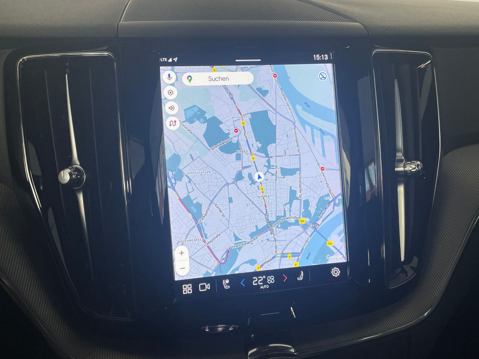 Volvo XC60 Plus Dark AWD*Navi*LED*Leder AHK*