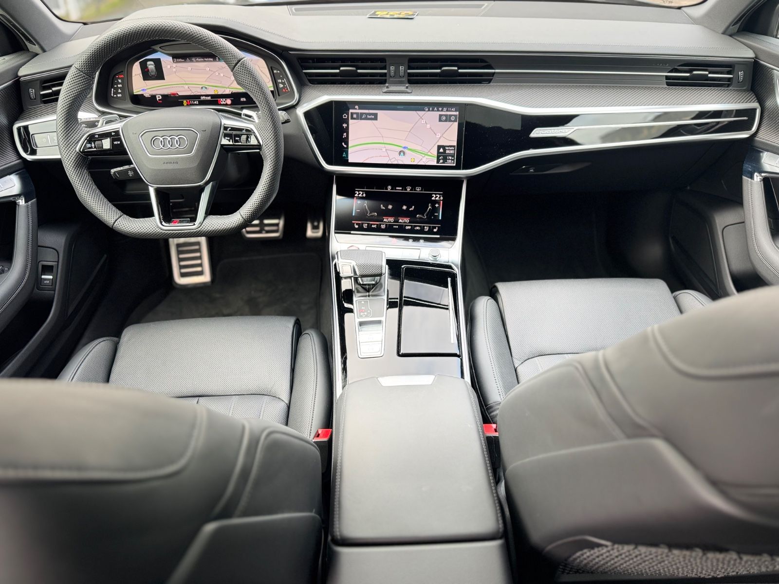 Audi RS6 AVANT QUATTRO PERFORMANCE*22.Z*CARBON*AHK*