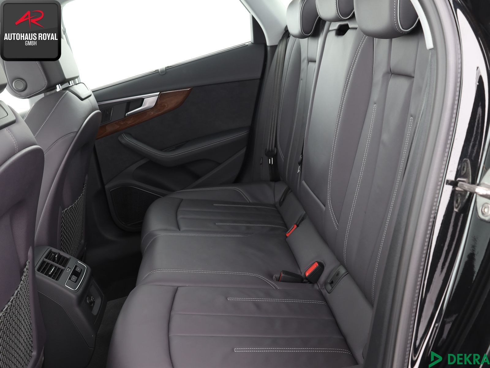 Audi A4 Limousine 45 TFSI qu S LINE - Samsaru's Car Outlet
