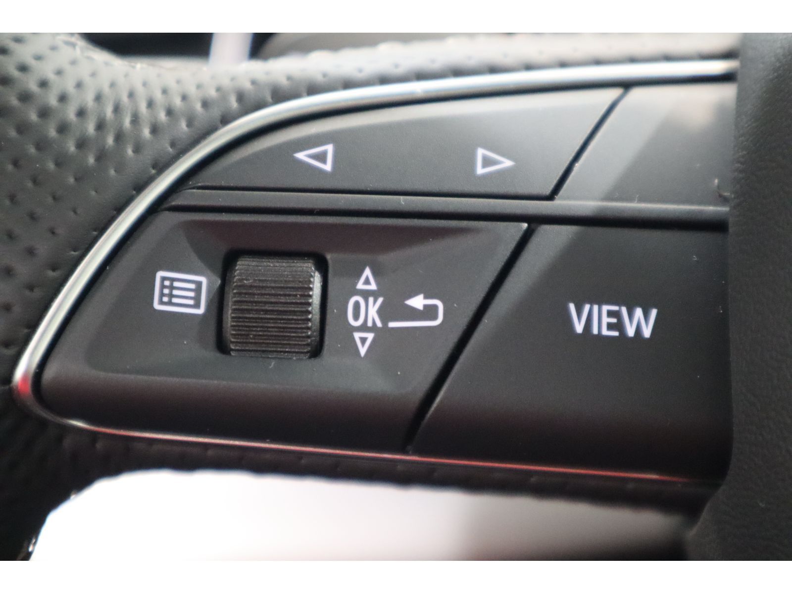 Audi Q8 SUV 50 TDI S line - Samsaru's Car Outlet