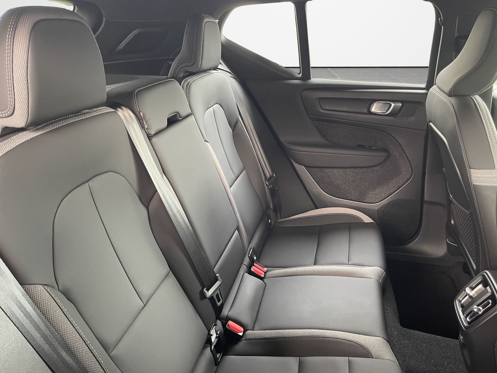 Volvo XC40 Twin Electric Ultimate AHK