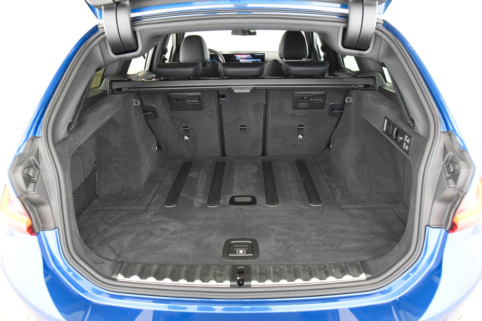 BMW 320d xDrive Touring M Sport - Samsaru's Car Outlet