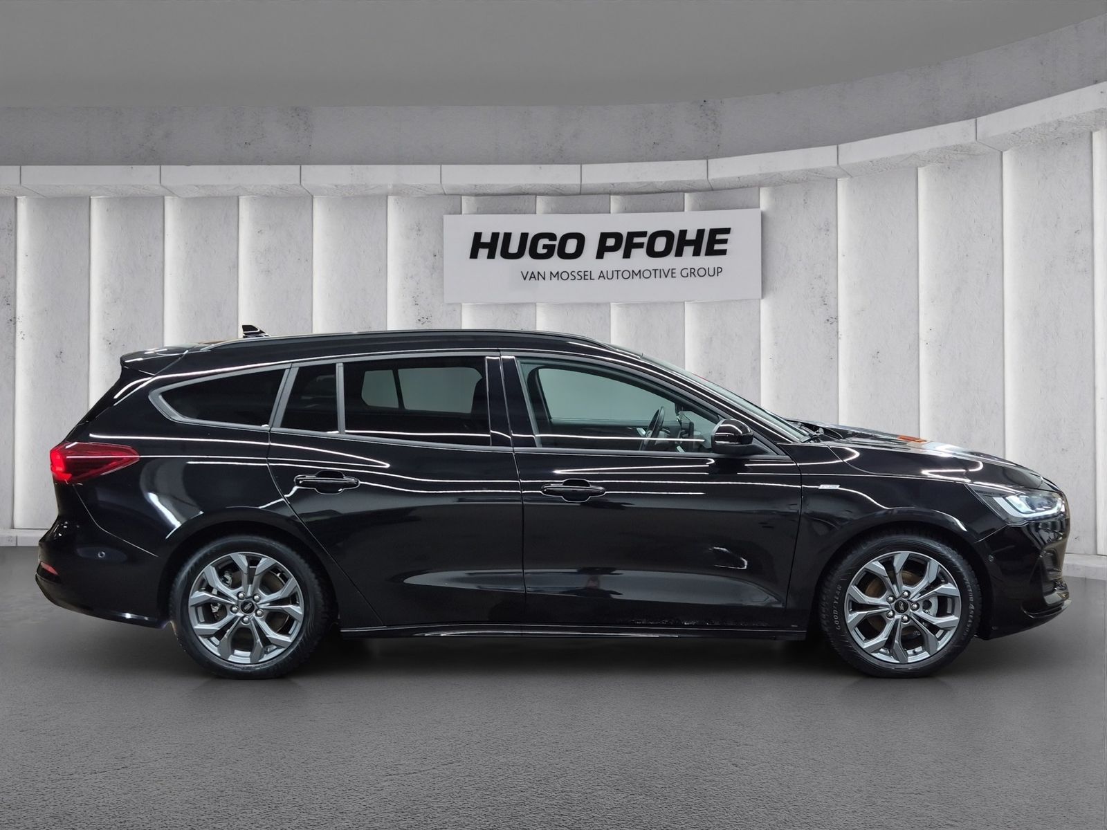 Ford Focus ST-Line X Turnier Aut.*AHK*ACC*HUD*KAM*NAV