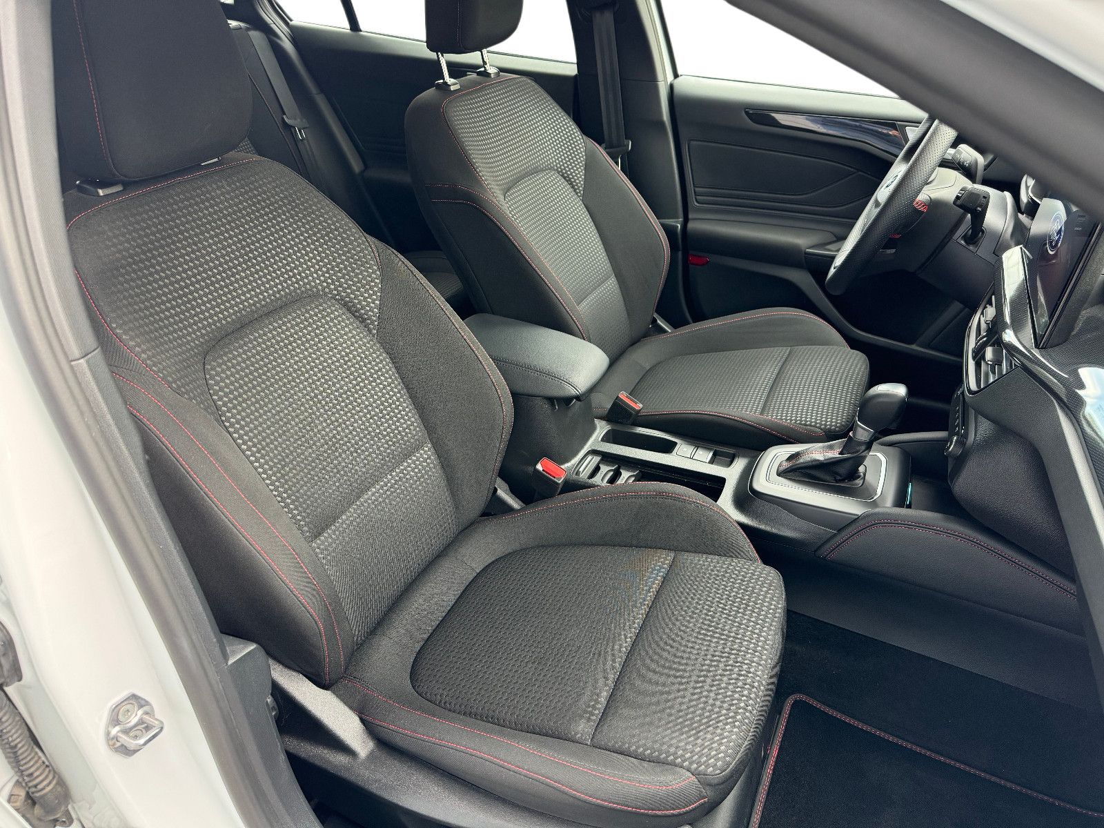 Ford Focus 1.0 Turnier ST-Line X | ACC | LED | SHZ