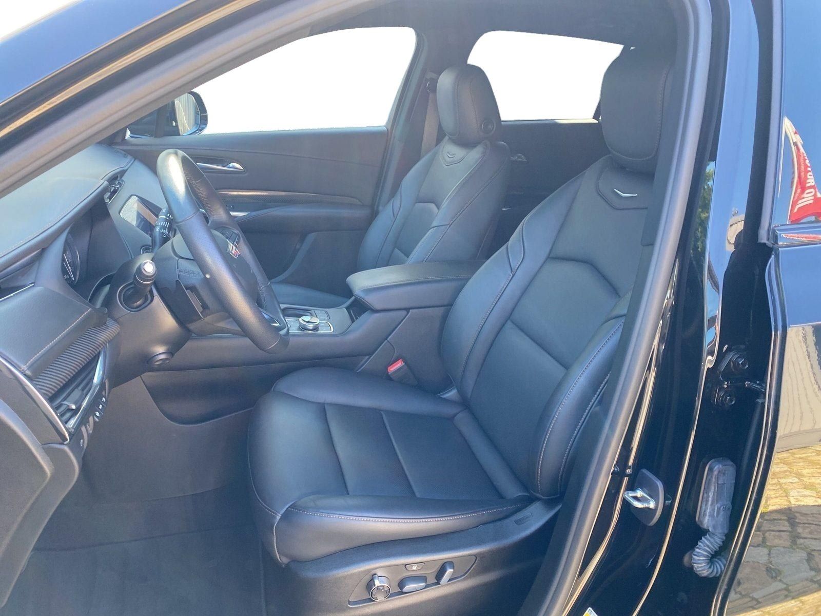 Cadillac XT4 2.0 T Sport AWD AHK+360 Kamera+Navi