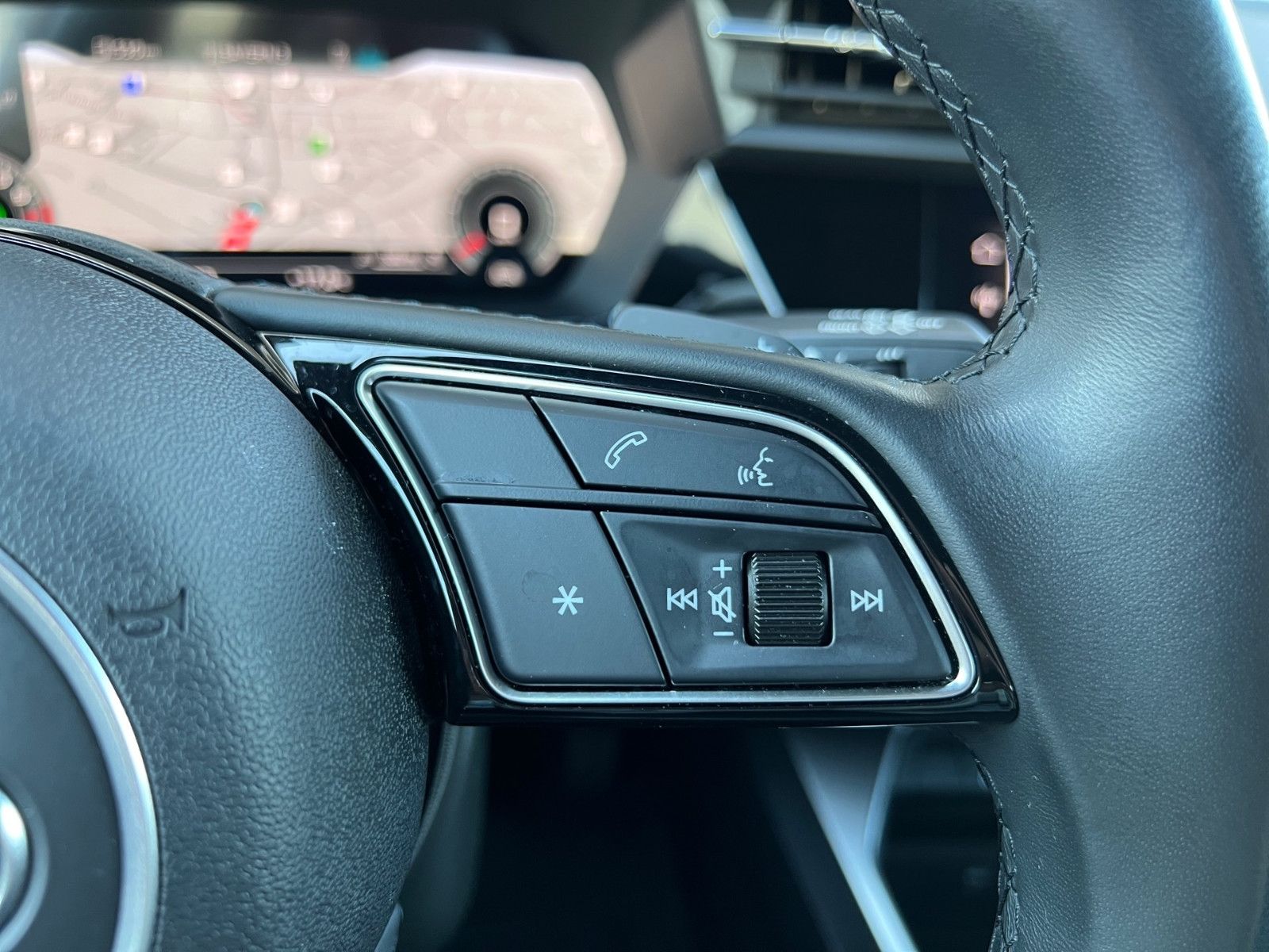 Audi A3 Sportback 30 TFSI S-Line - Samsaru's Car Outlet