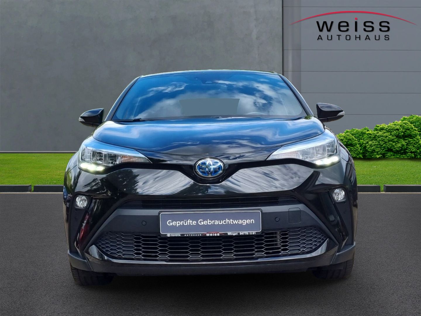 Toyota C-HR Hybrid Team D - Samsaru's Car Outlet