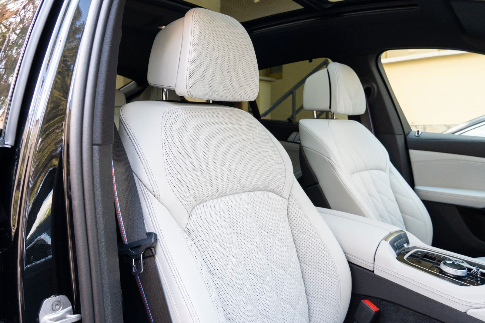 BMW X6 40d M SPORT.DR.ASS.SOFTC.SKY.H/K.LED.360°.AHK