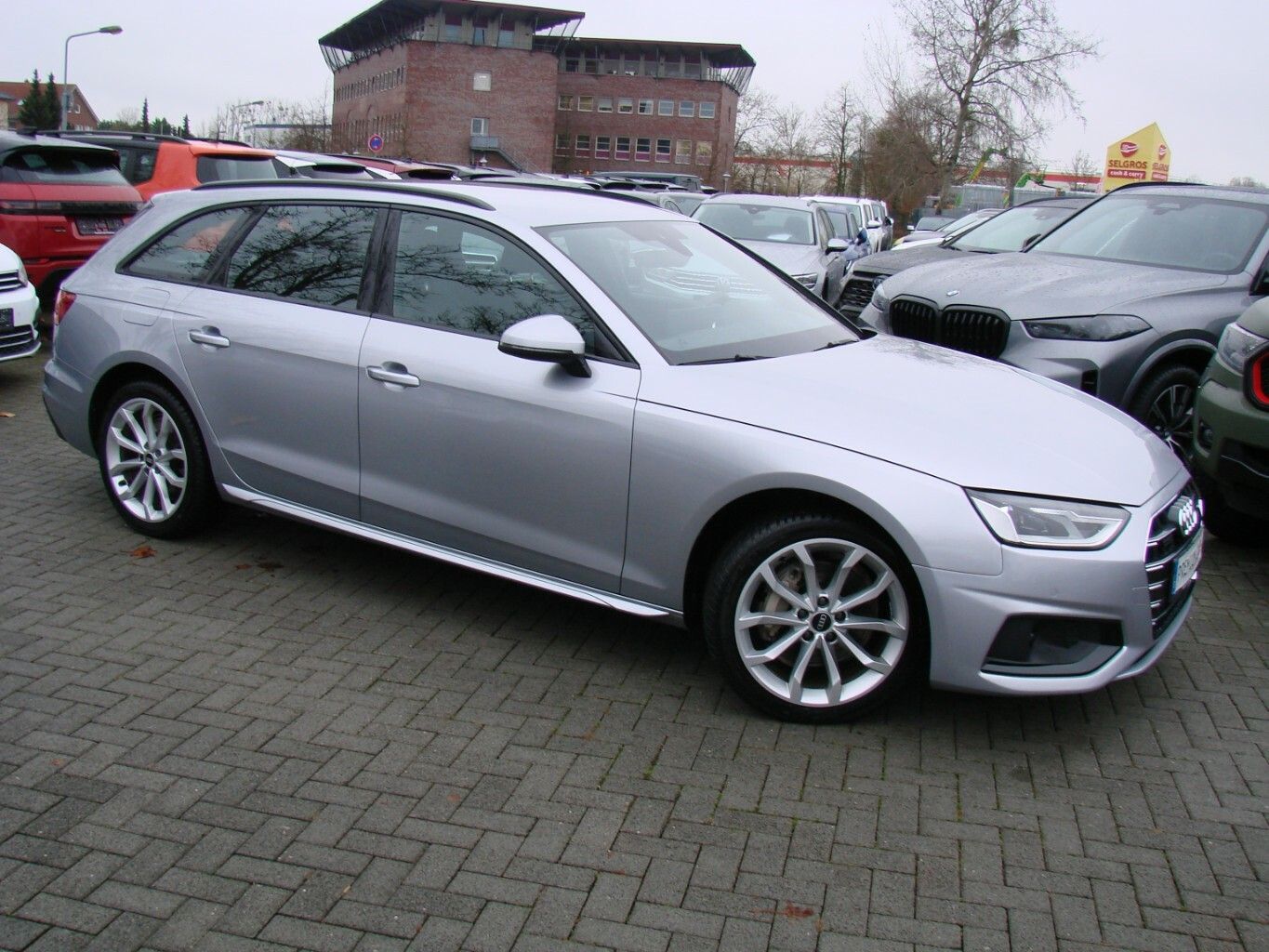 Audi A4 40 TDI quattro advanced - Samsaru's Car Outlet