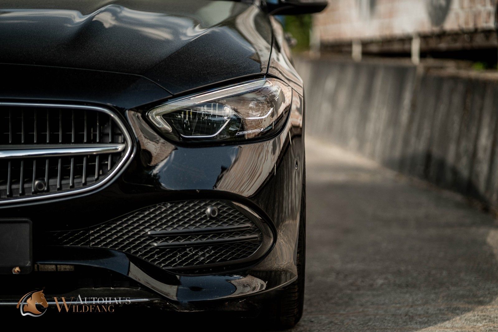 Mercedes-Benz C 180 Lim. Avantgarde - Samsaru's Car Outlet