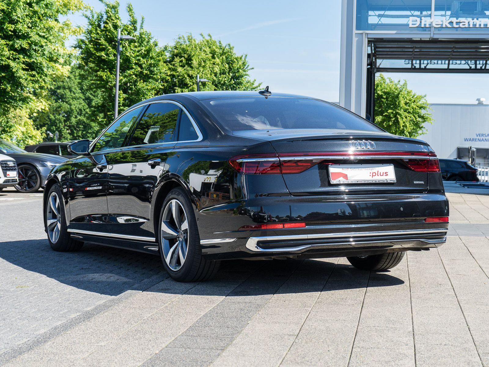 Audi A8 L 55TFSI - Samsaru's Car Outlet