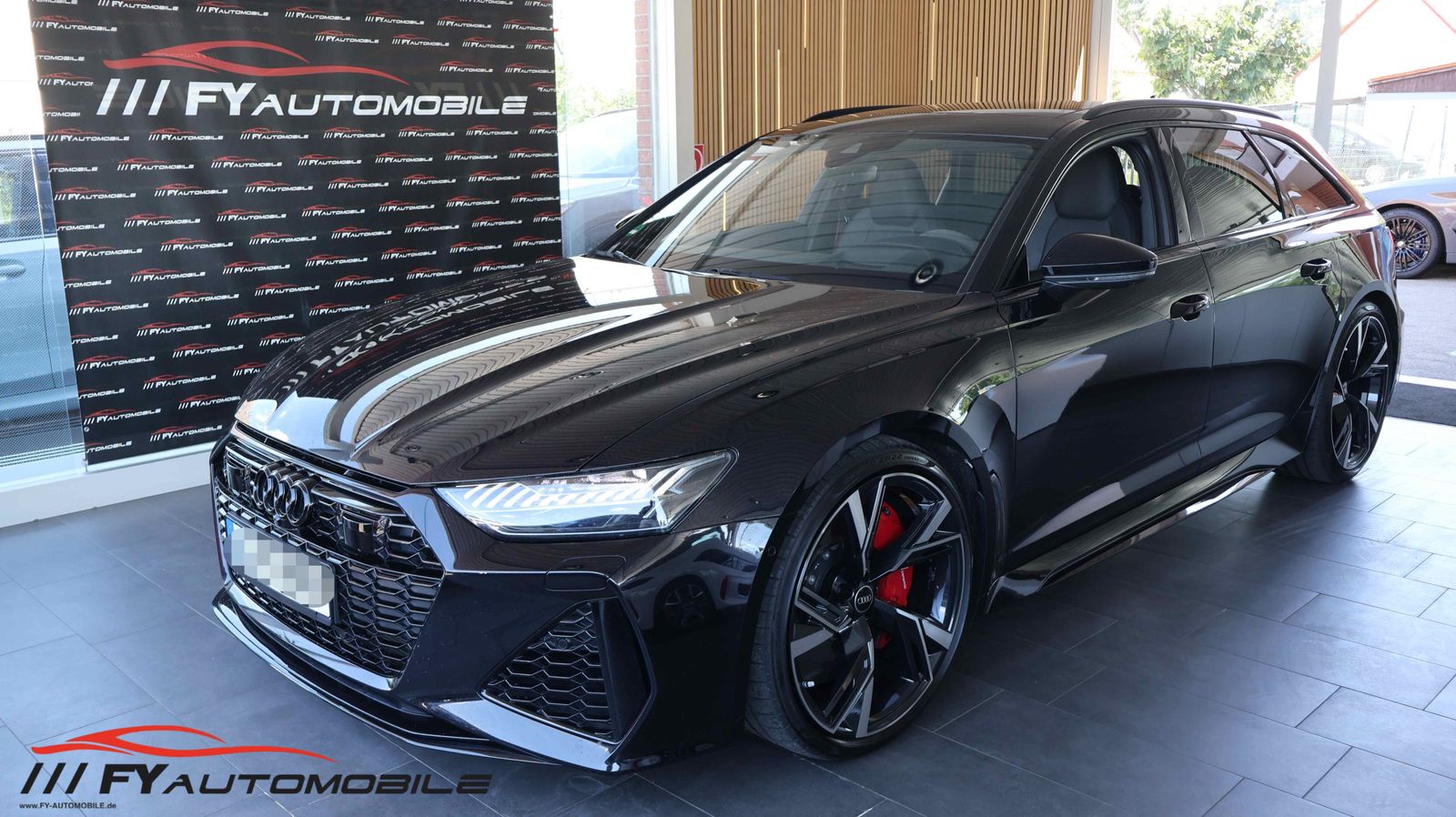Audi RS6 4.0 TFSI quattro Keramic* Pano* AHK* Carbon