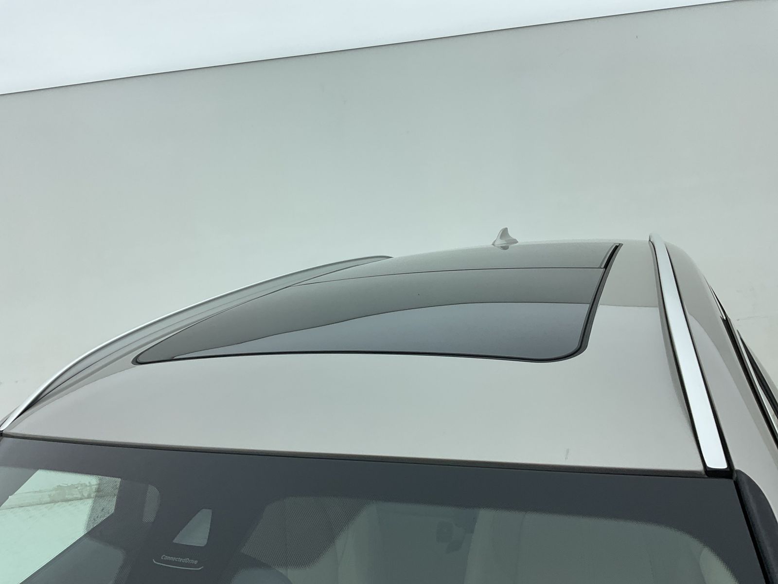 BMW X1 xDrive25e - Samsaru's Car Outlet