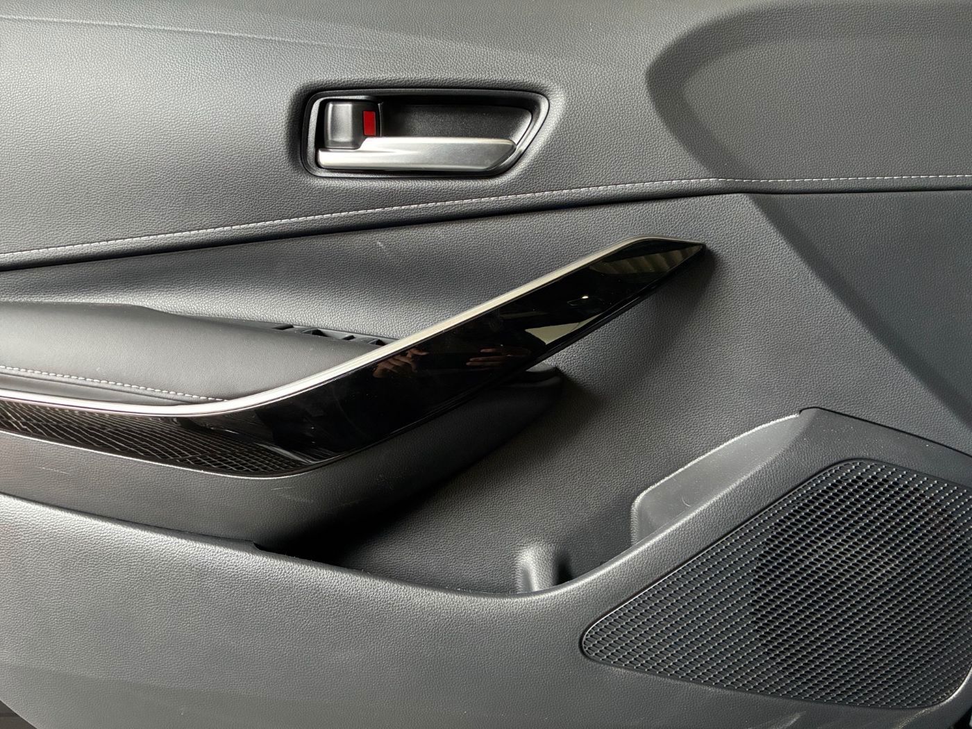 Toyota Corolla Touring Sports 2.0 Lounge PanoramaSD JBL