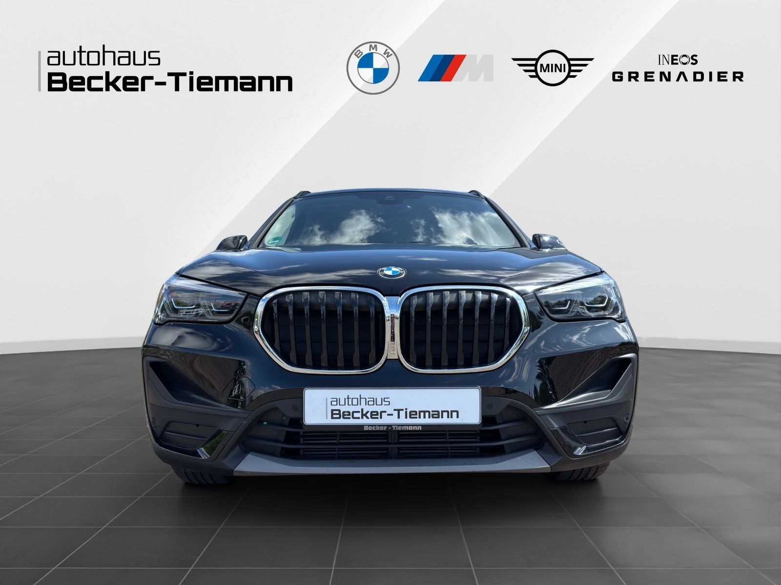 BMW X1 xDrive18d - Samsaru's Car Outlet
