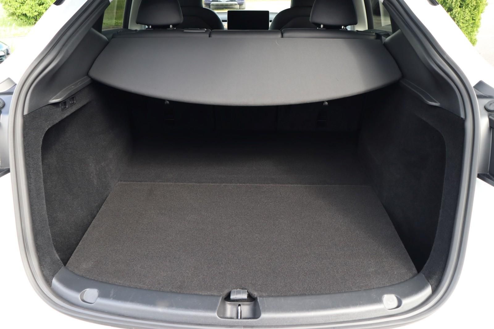 Tesla Model Y Long Range AWD +1.HAND+AHK+MWST+92,2%SOH
