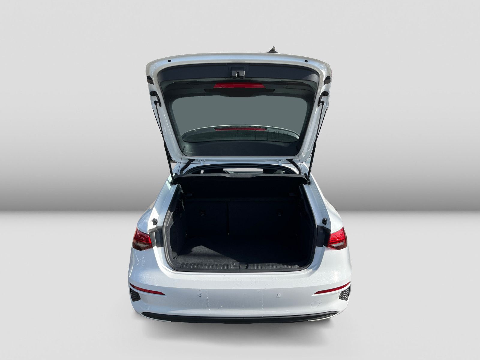 Audi A3 Sportback 40TFSIe basis S-trc PDC Tempo Navi