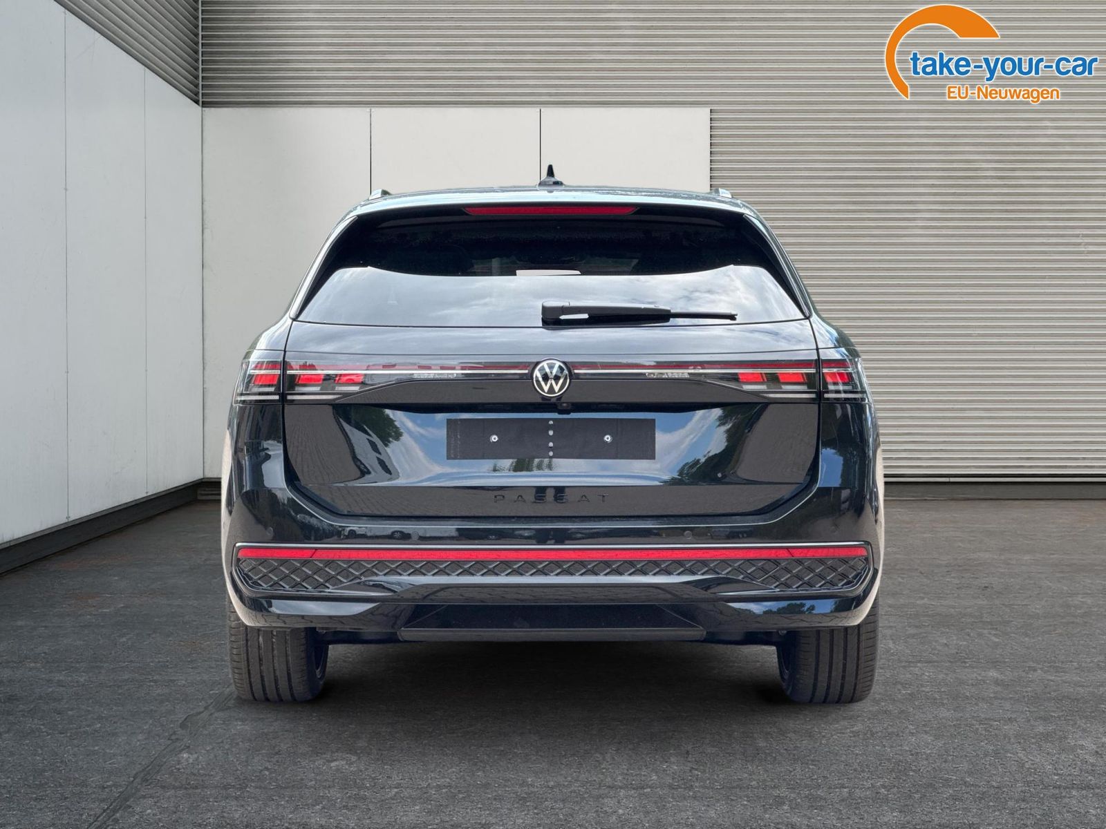 Volkswagen Passat Variant R-Line Edition Plus LEDER+PANO...