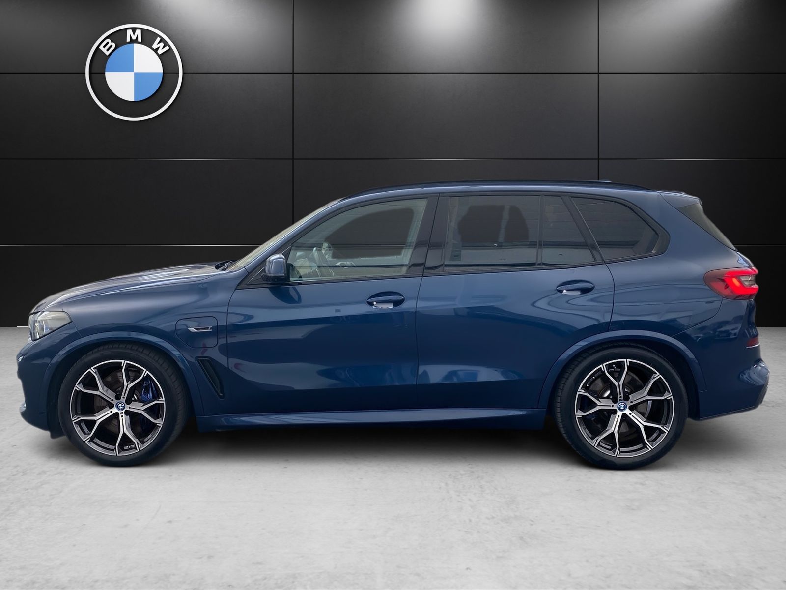 BMW X5 xDrive45e Sport HUD Laser Pano DA Prof AHK B&