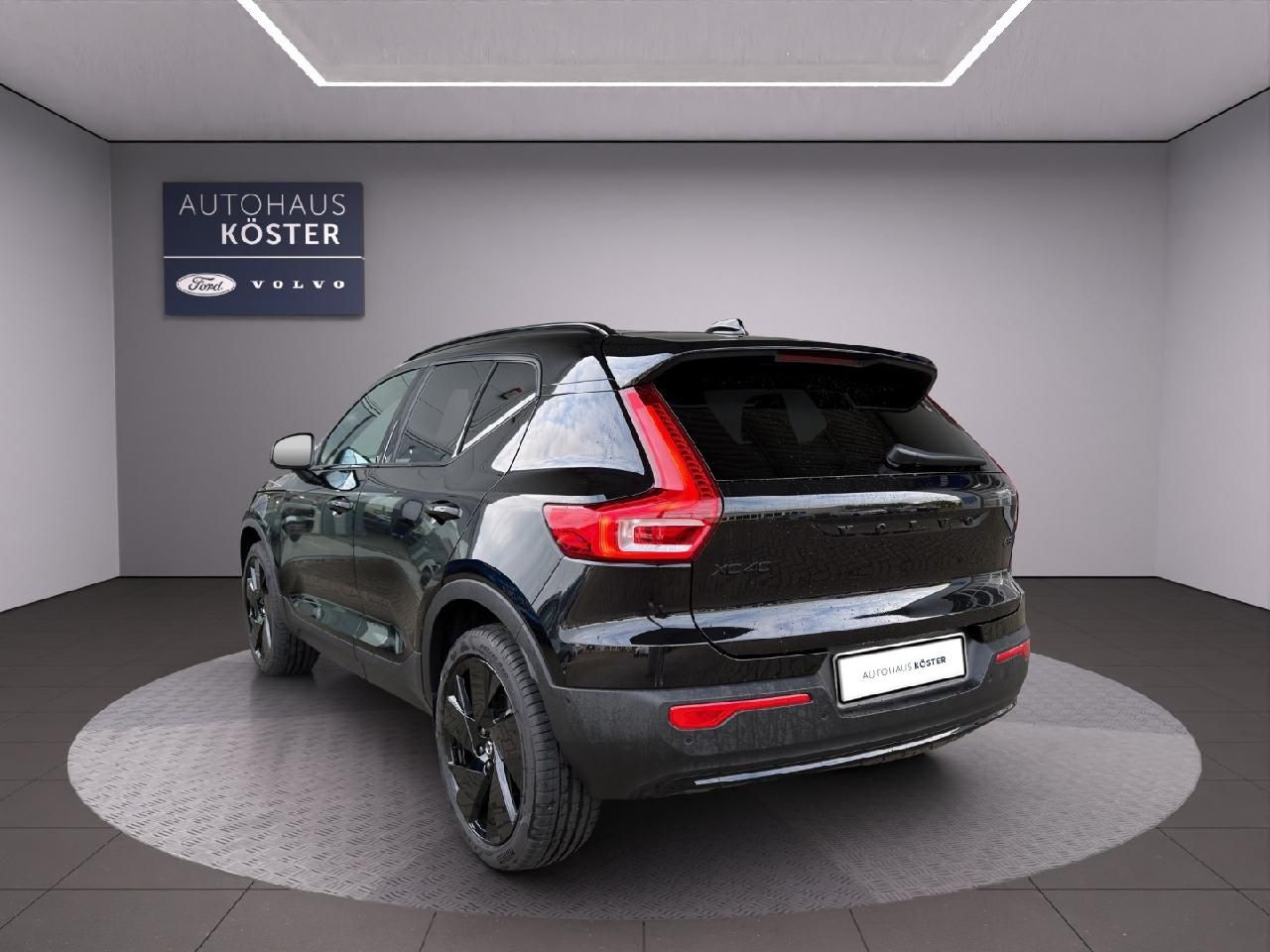 Volvo XC40 Ultra Black Edition AHK* Frontscheibenheiz.