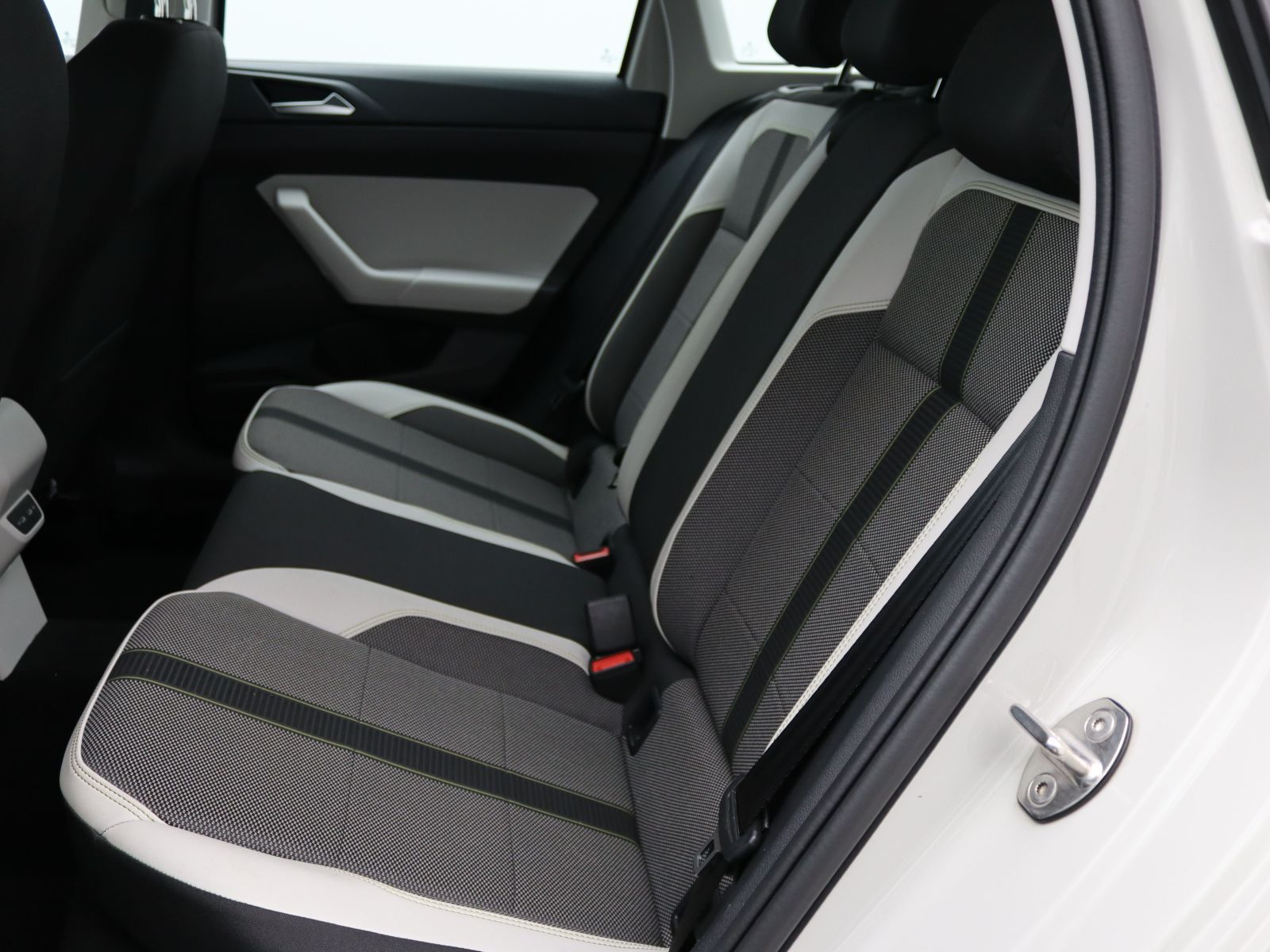 Volkswagen Taigo Style 1.5 TSI DSG - Samsaru's Car Outlet