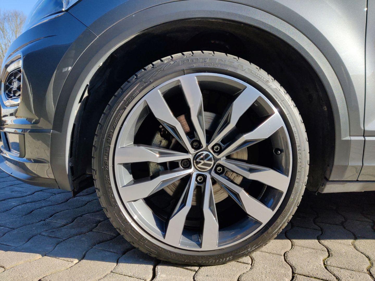 Volkswagen T-Roc 1.5 TSI R-Line - Samsaru's Car Outlet