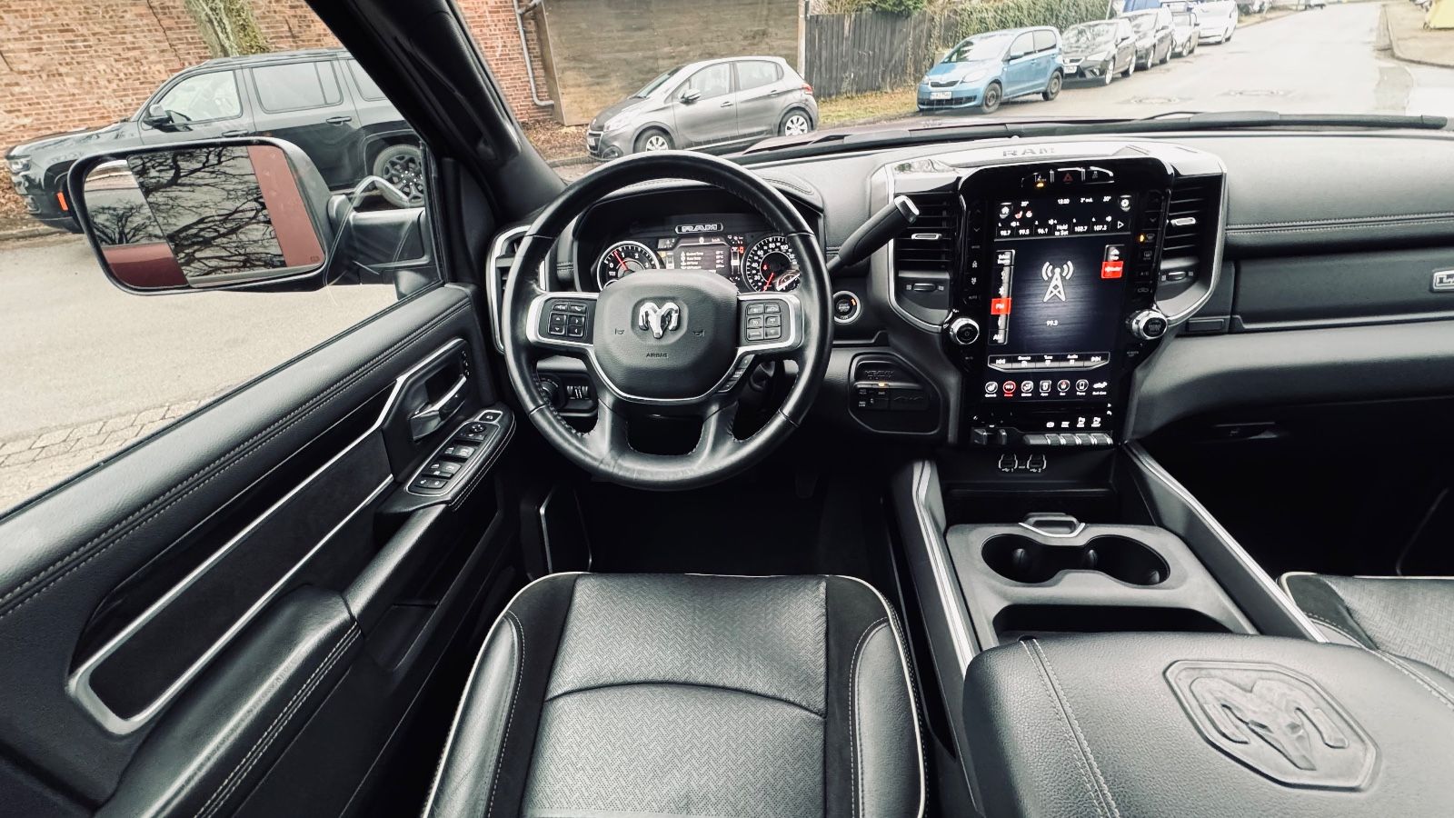 Dodge LIMITED*2500*6,7L DIESEL*BÜGEL*NAVI*AHK*GARANTIE