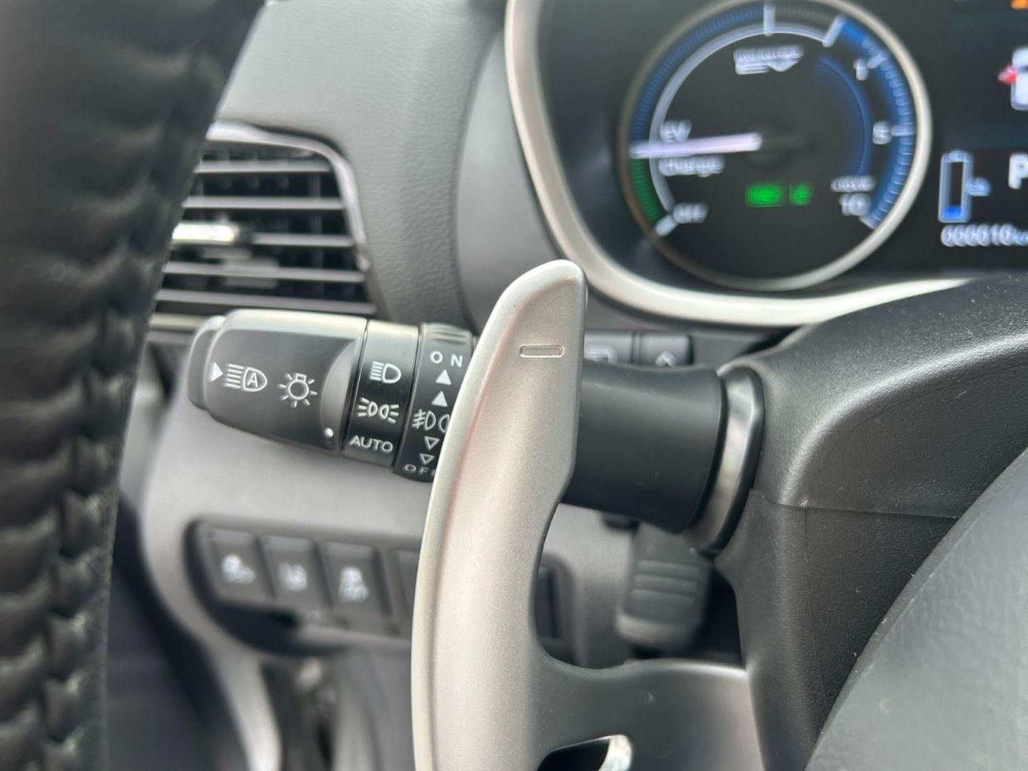 Mitsubishi Eclipse Cross Select PHEV 4WD*Klima*SHZ*RFK*NAVI