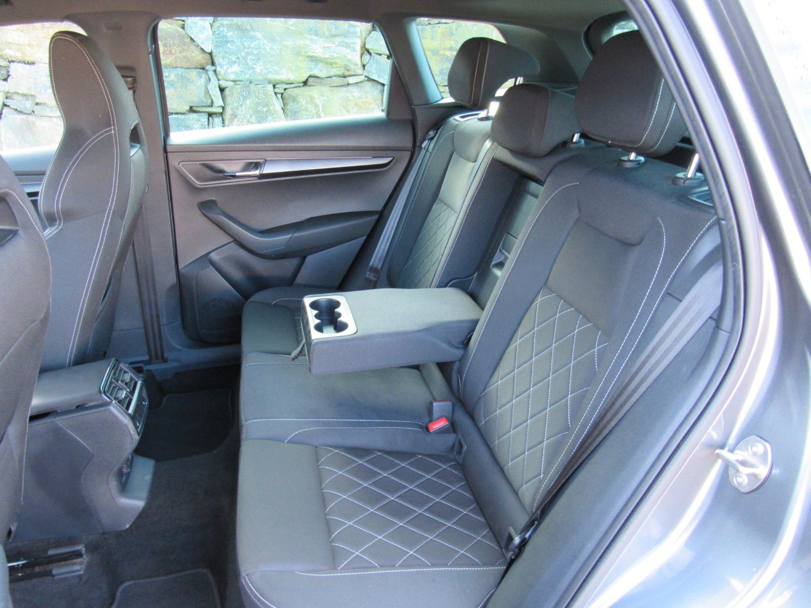 Skoda Karoq 2.0l TDI DSG 4x4 Sportline AHK 360° CANTON