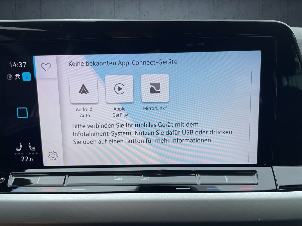 Volkswagen Golf VIII Life 1.5 TSI - Samsaru's Car Outlet