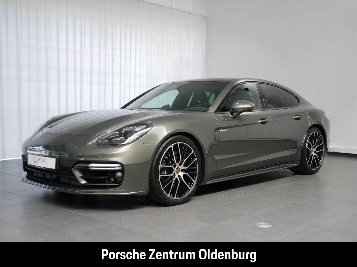 Porsche Panamera 4 E-Hybrid Platinum Edition Matrix LED