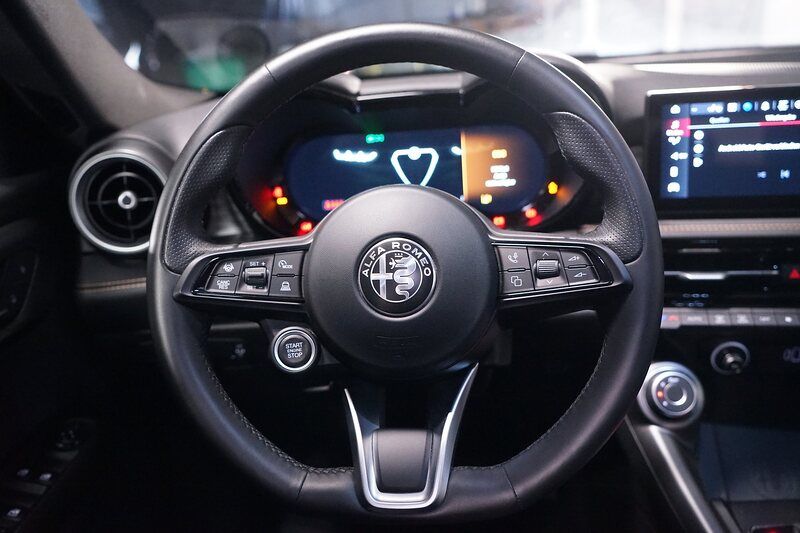 Alfa Romeo Tonale 1.5 VGT Hybrid Ti Aut.*Matrix*Kamera*Keyl