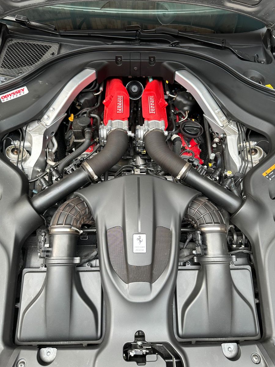Ferrari Roma 3.9 T V8 - Samsaru's Car Outlet