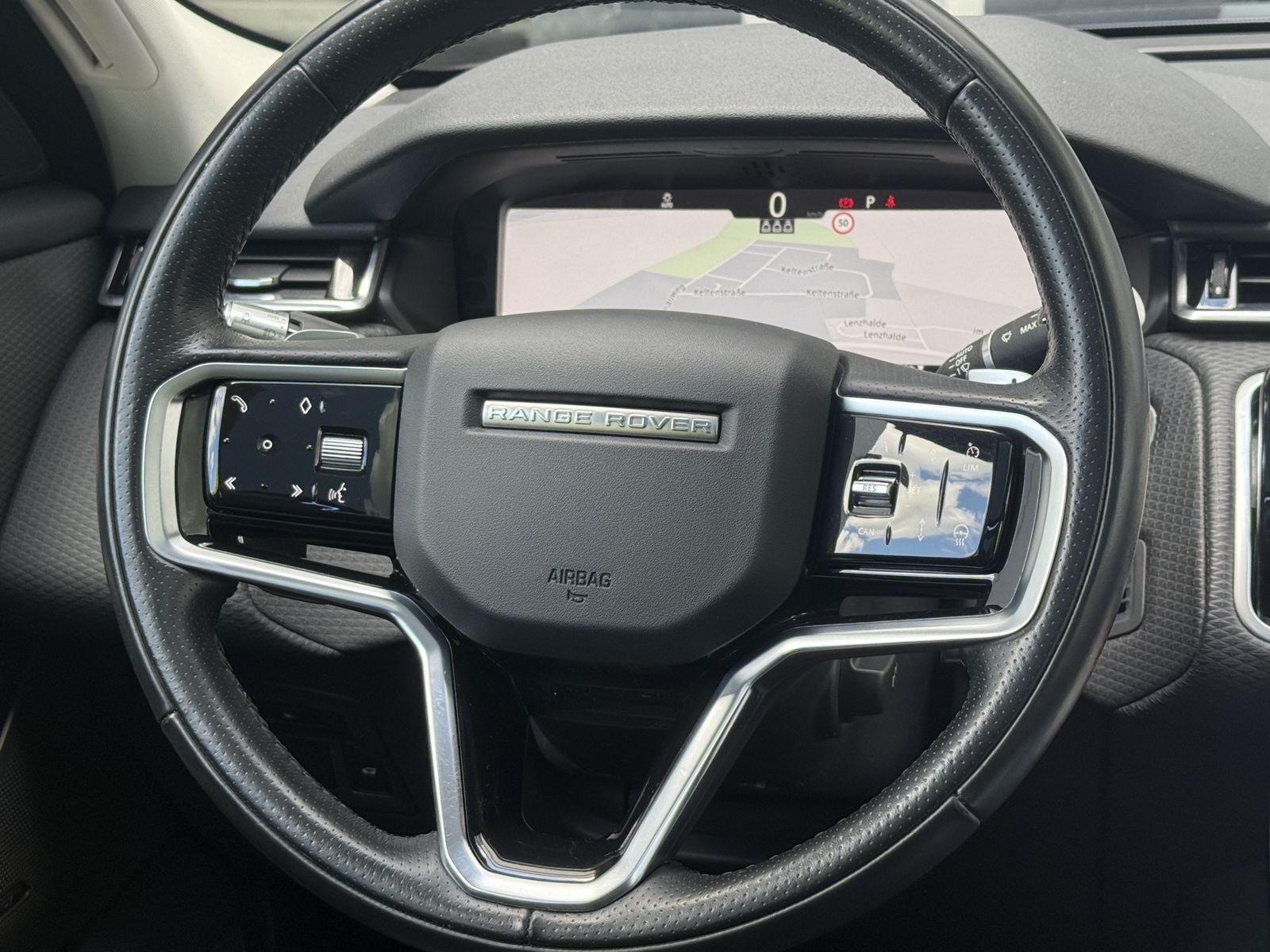 Range Rover Velar P400 - Samsaru's Car Outlet