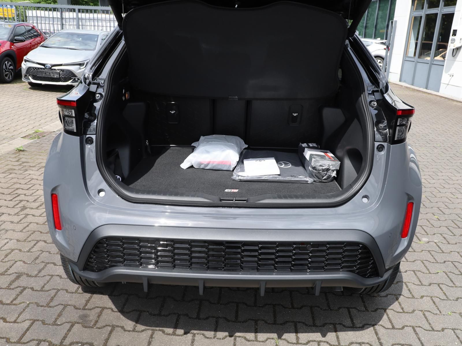 Toyota Yaris Cross 1.5 Hybrid GR Sport NAVI SHZ PDC