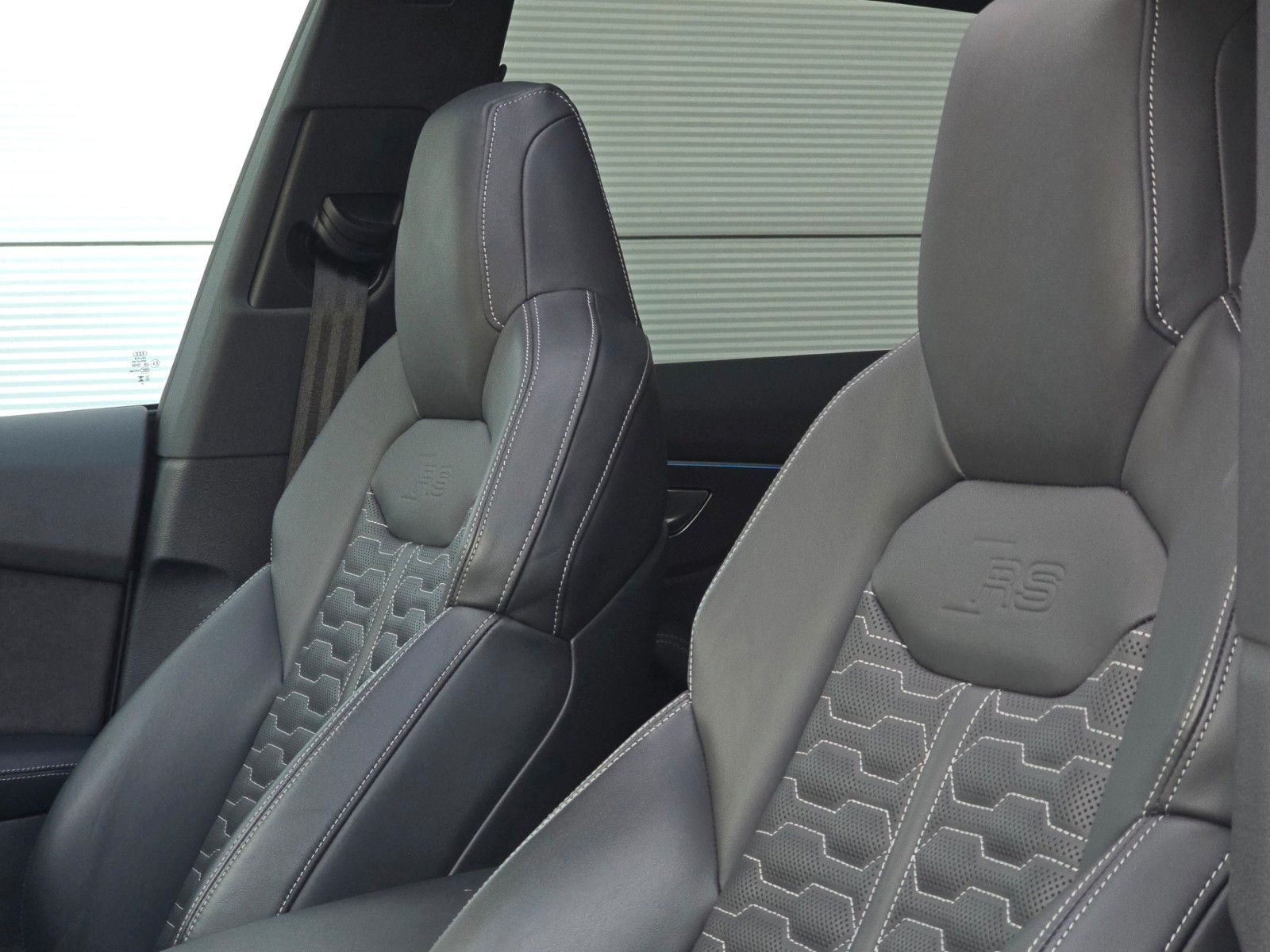 Audi RSQ8 (Massage/Ceramic/360 Kamera)