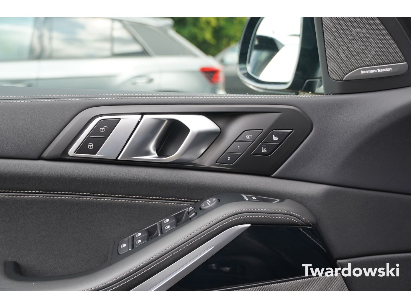 BMW X5 40d M Sport PANO HUD AHK Luft SOFT Massage