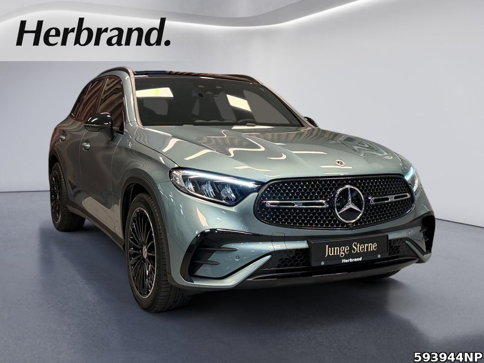 Mercedes-Benz GLC 300 4M AMG Night Pano AHK 360° DISTRONIC 20"
