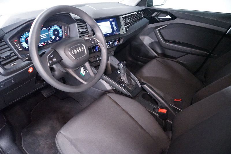 Audi A1 1.5 35 TFSI Sportback S-tronic*Kamera*Navi*DA
