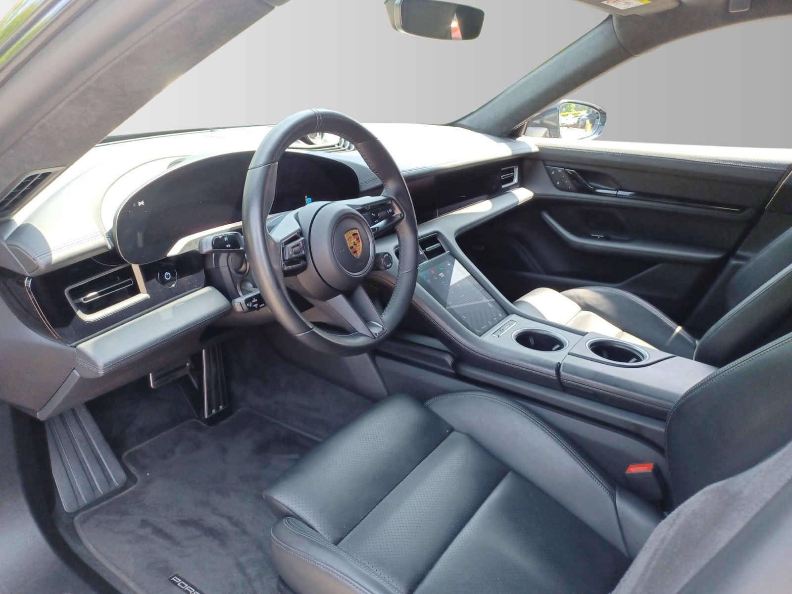 Porsche Taycan Turbo Cross Turismo