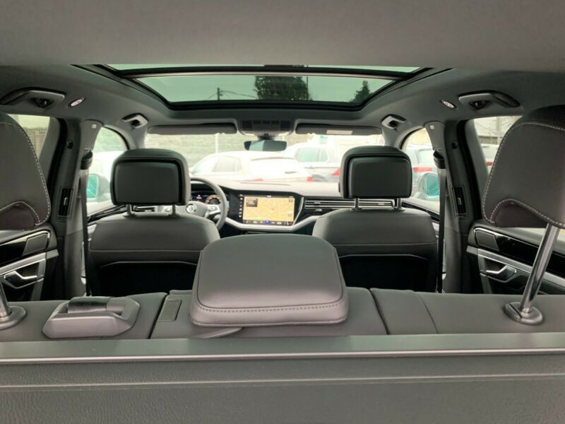 Volkswagen Touareg 3.0 TDI R-Line Final AHK 21Z Pano Stand
